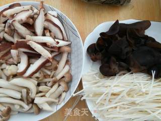菌菇肉丸汤的做法步骤:8