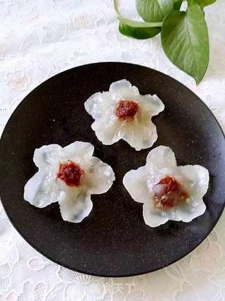 玫瑰酱梅花蒸饺的做法步骤：9