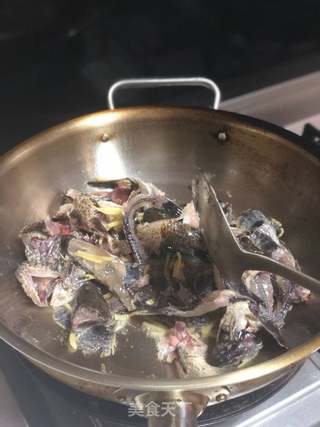 冬笋荠菜烩塘鳢的做法步骤:10