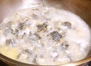 冬笋荠菜烩塘鳢的做法步骤:12