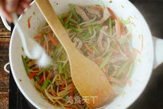 饺饼筒延续一下欠费的春节假日的做法步骤:3