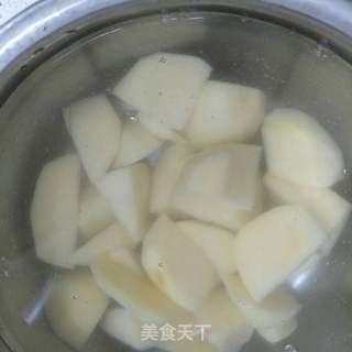 地三鲜的做法步骤:2