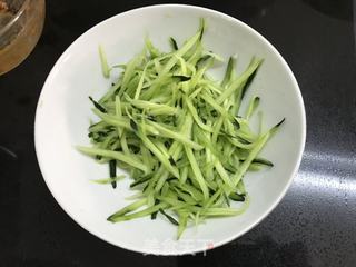 香菇肉酱凉皮的做法步骤：10