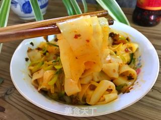 香菇肉酱凉皮的做法步骤:12