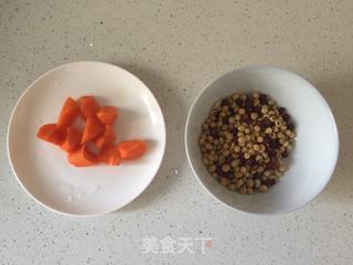 红豆胡萝卜豆浆的做法步骤：2