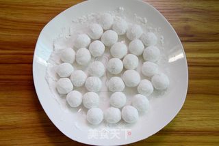 滋味咸汤圆汤的做法步骤:5