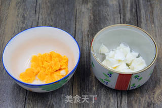 特色海鲜炒饭的做法步骤:2