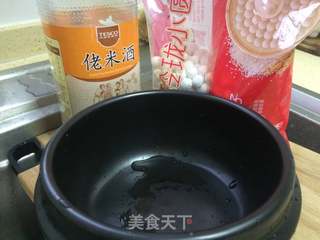 酒酿元宵的做法步骤：1