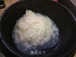 酒酿元宵的做法步骤：2