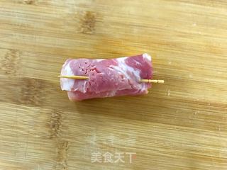 金针菇酸黄瓜培根卷的做法步骤:6