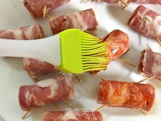 金针菇酸黄瓜培根卷的做法步骤:8