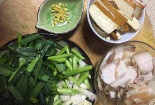 川菜之首~豆腐干回锅肉的做法步骤:2