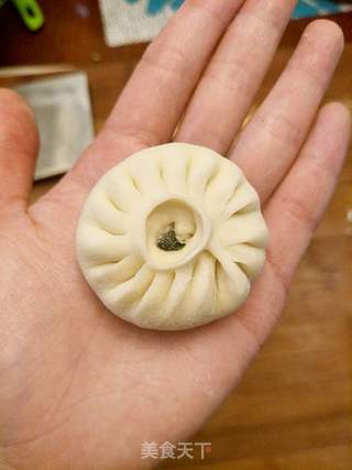 葱香猪肉小煎包的做法步骤:4