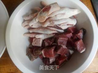棕香牛肉酱鸡爪的做法步骤:2