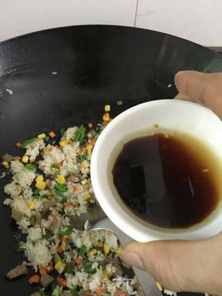 卤鹅肉炒饭的做法步骤：8
