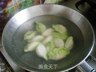 菜汁饺子的做法步骤：8