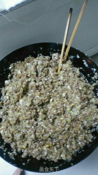 白菜猪肉馅饺子的做法步骤：12