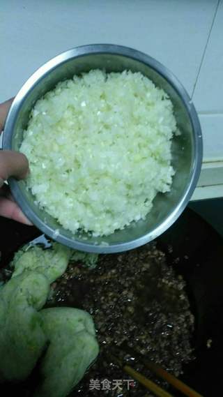 白菜猪肉馅饺子的做法步骤:10
