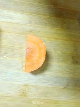 胡萝卜拼盘的做法步骤:2