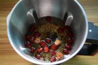 红枣莲子豆浆的做法步骤：6