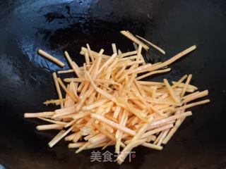 #糖醋红薯丝的做法图解6