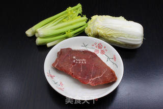 麻辣牛肉锅的做法步骤：1