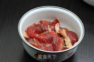 麻辣牛肉锅的做法步骤：2