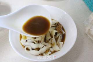 云南名小吃——大酥牛肉面的做法步骤:17