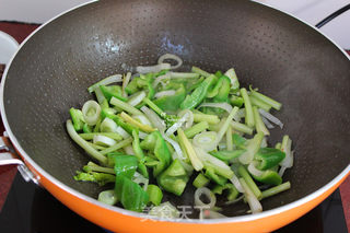 开胃下酒菜香辣牛肉的做法步骤:5