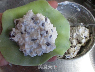 抹茶红豆雪媚娘的做法步骤:21