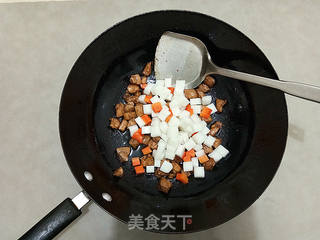 黑椒肉粒炒年糕的做法步骤:9