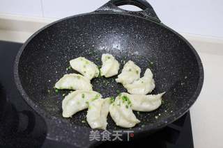 生煎饺子的做法步骤:13