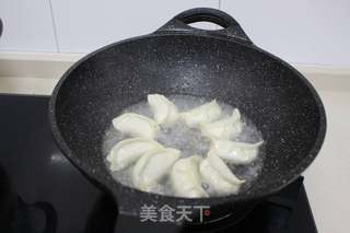 生煎饺子的做法步骤:11