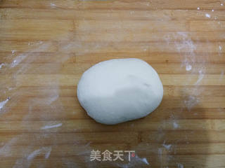 小兔子香肠馒头的做法步骤:5
