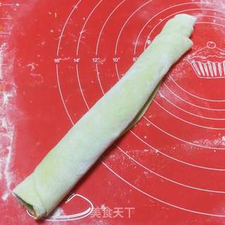 绿面花卷的做法步骤:4