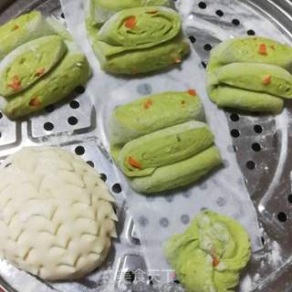 绿面花卷的做法步骤:10