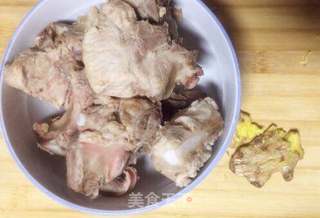 养肝护胃文蛤三宝鲜汤的做法步骤:3