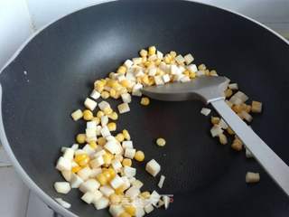 #花样美食#金枪鱼火腿披萨的做法步骤:12