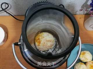 鲜榨橙汁的做法步骤:3