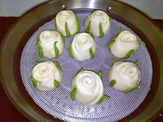 “花样美食”白玫瑰花馒头的做法步骤:6