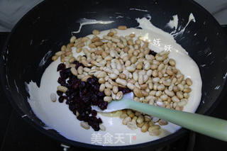 蔓越莓花生牛轧糖的做法步骤:7