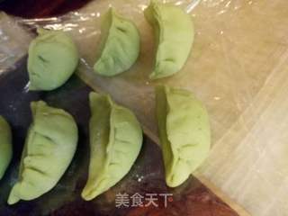 菠菜水饺的做法步骤：6