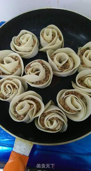 玫瑰煎饺,简单易学高大上的做法步骤:6