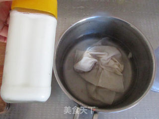 草莓乳酪三明治的做法步骤:2