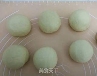 #花样美食#枣泥小花面包的做法步骤:8