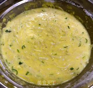 牡蛎金针菇蛋饼的做法步骤:4