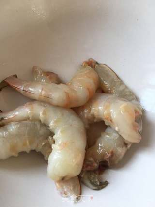韭菜鲜虾饺子的做法步骤:3