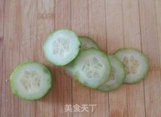 #花样美食#黄瓜玫瑰的做法步骤:2