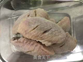 烤咖喱鸡翅的做法步骤：1