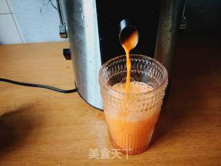 胡萝卜苹果香梨汁的做法步骤:4